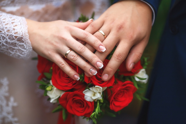 結婚式で 12本の薔薇の演出 取り入れてみませんか Crafy鎌倉店 結婚式で 12本の薔薇の演出 取り入れてみませんか Crafy鎌倉店